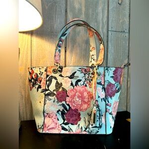 Beautiful Guess handbag purse tote